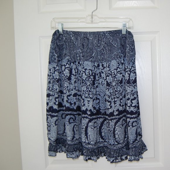 CB Blue Patterned Flouncy Skirt Size Large - Picture 2 of 9